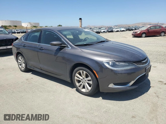 2015 Chrysler 200 Limited z VIN 1C3CCCAB0FN679743, wystawiony jako Copart lot #57711945 z przebiegiem 207 804 mil mil oraz Czysty tytuł • Clean title. Historia ofert i sprzedaży dostępna na DreamBid. Obrazek 4.
