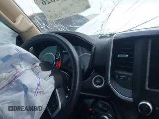 2020 Ram 1500 Big Horn с VIN 1C6SRFFT9LN321942, выставлен на аукционе IAAI как лот 42290626 с пробегом Не указан миль и . История ставок и продаж доступна на DreamBid. Изображение 14.