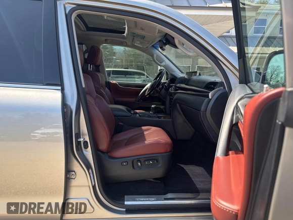 2017 Lexus LX 570 with VIN JTJHY7AX7H4244407, listed as a IAAI auction lot 42095502 with 105,207 mi miles and . Bid and sale history available at DreamBid. Image 5.