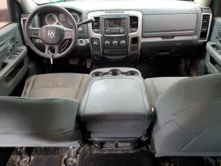2015 Ram 2500 SLT z VIN 3C6UR5DL4FG576159, wystawiony jako Copart lot #46764514 z przebiegiem 233 148 mil mil oraz Szkoda całkowita • Salvage title. Historia ofert i sprzedaży dostępna na DreamBid. Obrazek 8.