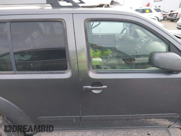 2005 Nissan Pathfinder SE with VIN 5N1AR18U05C707611, listed as a IAAI auction lot 41413932 with 260,777 mi miles. Bid and sale history available at carsss.com. Image 13.