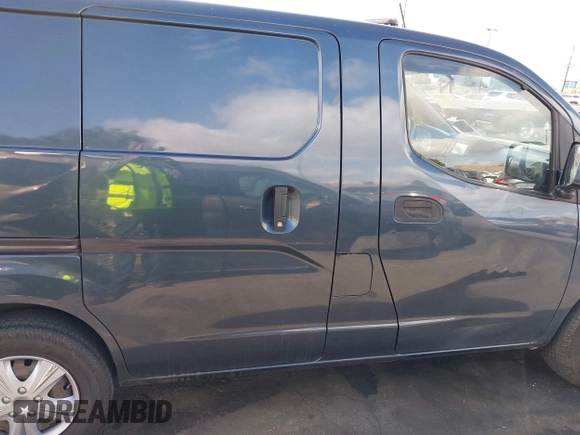 2015 Nissan NV200 SV with VIN 3N6CM0KN9FK703833, listed as a IAAI auction lot 41956251 with 259,155 mi miles. Bid and sale history available at carsss.com. Image 13.