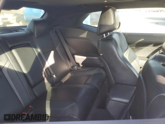 2017 Dodge Challenger SXT z VIN 2C3CDZAG0HH639976, wystawiony jako Copart lot #83611054 z przebiegiem 67 338 mil mil oraz Szkoda całkowita • Salvage title. Historia ofert i sprzedaży dostępna na DreamBid. Obrazek 10.