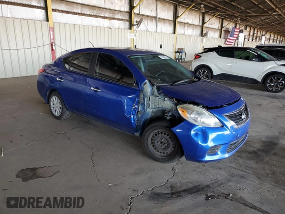 2012 Nissan Versa SV z VIN 3N1CN7AP7CL826003, wystawiony jako Copart lot #59092685 z przebiegiem 178 546 mil mil oraz Szkoda całkowita • Salvage title. Historia ofert i sprzedaży dostępna na DreamBid. Obrazek 4.