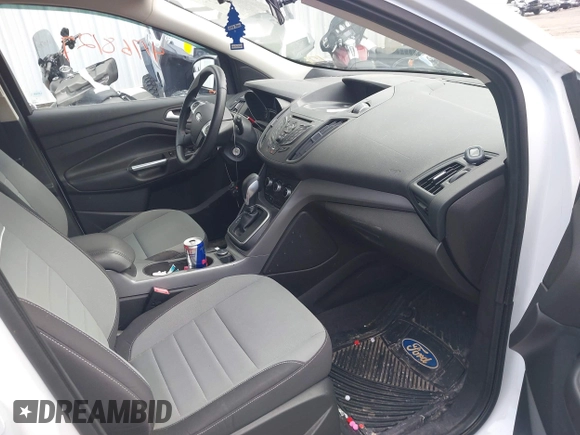 2013 Ford Escape SE with VIN 1FMCU9GX9DUD71905, listed as a IAAI auction lot 41768127 with 48,183 mi miles. Bid and sale history available at carsss.com. Image 5.