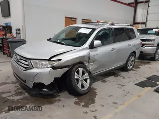 2013 Toyota Highlander Limited z VIN 5TDDK3EH3DS244711, wystawiony jako IAAI lot #41056732 z przebiegiem 156 968 mil mil oraz . Historia ofert i sprzedaży dostępna na DreamBid. Obrazek 17.