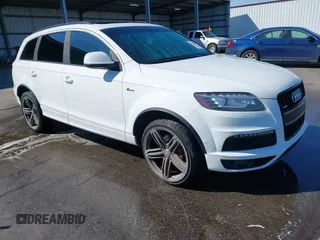 2015 Audi Q7 3.0T S line Prestige with VIN WA1DGAFE5FD020651, listed as a IAAI auction lot 41863003 with 167,938 mi miles. Bid and sale history available at carsss.com. Image 1.
