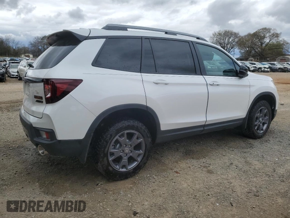 2024 Honda Passport TrailSport with VIN 5FNYF8H66RB013794, listed as a Copart auction lot 49257765 with 7,722 mi miles and Salvage Title. Bid and sale history available at carsss.com. Image 3.