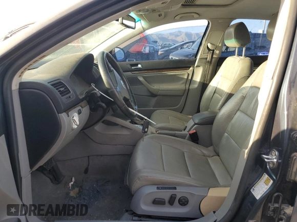 2005 Volkswagen Jetta 2.5L с VIN 3VWDF71K75M640121, выставлен на аукционе Copart как лот 44122435 с пробегом 208 587 миль миль и Списание • Salvage title. История ставок и продаж доступна на DreamBid. Изображение 7.