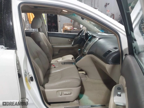 2006 Lexus RX 400h with VIN JTJHW31U760028954, listed as a IAAI auction lot 41581757 with 122,020 mi miles. Bid and sale history available at carsss.com. Image 5.