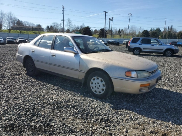 1996 Toyota Camry DX with VIN JT2BG12K1T0395294, listed as a Copart auction lot 47295405 with 259,898 mi miles and Salvage Title. Bid and sale history available at carsss.com. Image 4.