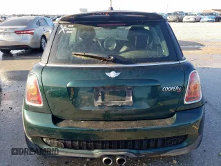 2007 MINI Hardtop S with VIN WMWMF73507TT86117, listed as a Copart auction lot 54372025 with 101,871 mi miles and Clean Title. Bid and sale history available at DreamBid. Image 6.