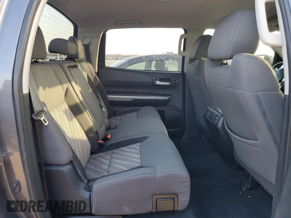 2018 Toyota Tundra 2WD SR5 with VIN 5TFEM5F19JX128043, listed as a Copart auction lot 44219785 with 82,832 mi miles and Salvage Title. Bid and sale history available at carsss.com. Image 10.