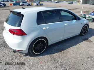 2015 Volkswagen Golf GTI SE with VIN 3VW5T7AU9FM003358, listed as a IAAI auction lot 41933772 with 99,303 mi miles. Bid and sale history available at carsss.com. Image 4.