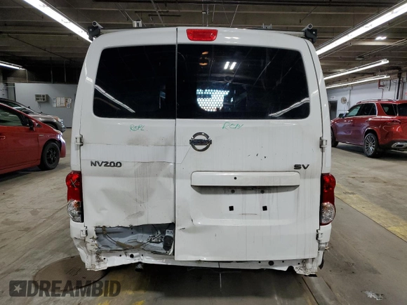 2021 Nissan NV200 S z VIN 3N6CM0KN6MK690259, wystawiony jako Copart lot #48828735 z przebiegiem 60 201 mil mil oraz Szkoda całkowita • Salvage title. Historia ofert i sprzedaży dostępna na DreamBid. Obrazek 6.