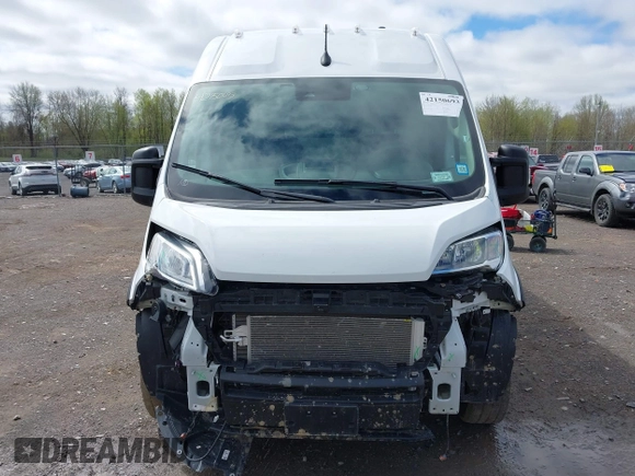 2025 Ram ProMaster Cargo Tradesman with VIN 3C6MRVJG3SE504821, listed as a IAAI auction lot 42150693 with 10,828 mi miles and . Bid and sale history available at DreamBid. Image 6.