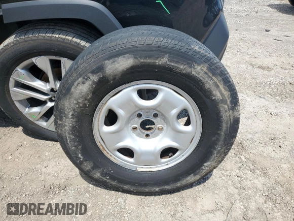 2024 Toyota RAV4 XLE Premium with VIN 2T3C1RFVXRW317486, listed as a Copart auction lot 55965795 with 32,478 mi miles and Salvage title. Bid and sale history available at DreamBid. Image 12.
