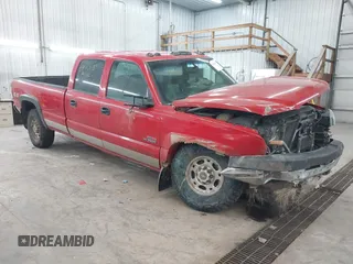 2004 Chevrolet Silverado 3500 SRW with VIN 1GCHK33294F234247, listed as a IAAI auction lot 41246913 with 272,596 mi miles. Bid and sale history available at carsss.com. Image 1.
