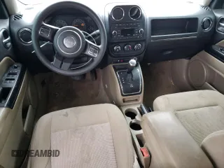 2017 Jeep Patriot Sport z VIN 1C4NJPBB9HD132138, wystawiony jako Copart lot #44538625 z przebiegiem 152 714 mil mil oraz Szkoda całkowita • Salvage title. Historia ofert i sprzedaży dostępna na DreamBid. Obrazek 8.