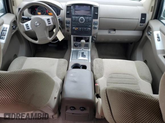 2010 Nissan Pathfinder SE z VIN 5N1AR1NB2AC605384, wystawiony jako Copart lot #52105735 z przebiegiem 138 019 mil mil oraz Szkoda całkowita • Salvage title. Historia ofert i sprzedaży dostępna na DreamBid. Obrazek 8.