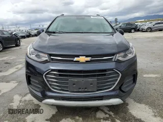 2022 Chevrolet Trax LT with VIN KL7CJPSM2NB568066, listed as a Copart auction lot 48256035 with 25,806 mi miles and Salvage Title. Bid and sale history available at carsss.com. Image 5.