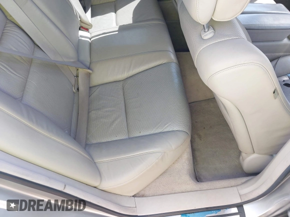 2007 Acura RL Tech Pkg with VIN JH4KB16647C004578, listed as a IAAI auction lot 42062919 with 162,968 mi miles. Bid and sale history available at carsss.com. Image 8.