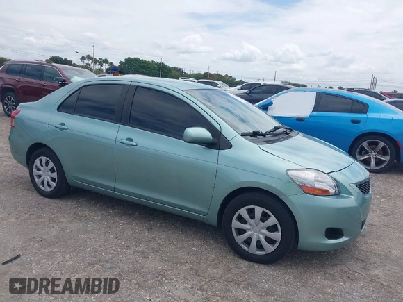 2010 Toyota Yaris with VIN JTDBT4K32A4070723, listed as a IAAI auction lot 42011968 with 71,950 mi miles and . Bid and sale history available at carsss.com. Image 1.