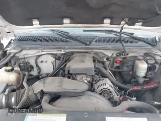 2000 GMC New Sierra 1500 SLE with VIN 1GTEC14T4YE363679, listed as a IAAI auction lot 41467204 with 150,724 mi miles. Bid and sale history available at carsss.com. Image 10.
