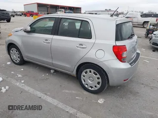 2008 Scion xD z VIN JTKKU10498J030179, wystawiony jako IAAI lot #41238505 z przebiegiem 265 597 mil mil oraz . Historia ofert i sprzedaży dostępna na DreamBid. Obrazek 3.