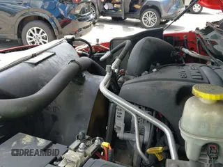 2017 Ram 1500 Express z VIN 1C6RR6KT5HS683392, wystawiony jako IAAI lot #42773370 z przebiegiem 126 746 mil mil oraz . Historia ofert i sprzedaży dostępna na DreamBid. Obrazek 19.