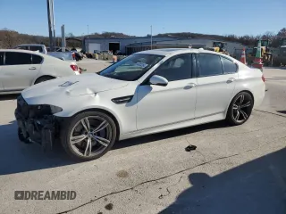 2013 BMW M5 with VIN WBSFV9C59DD096273, listed as a Copart auction lot 84923264 with 122,028 mi miles and Salvage Title. Bid and sale history available at carsss.com. Image 1.