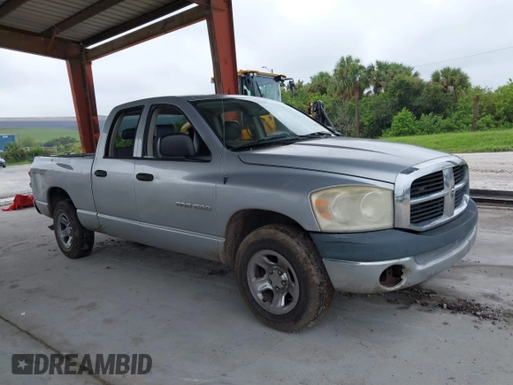 2007 Dodge 1500 ST with VIN 1D7HA18K07J556699, listed as a IAAI auction lot 40279682 with 251,237 mi miles and . Bid and sale history available at carsss.com. Image 1.