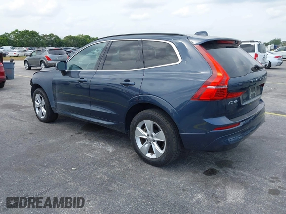 2022 Volvo XC60 Momentum z VIN YV4L12RKXN1052826, wystawiony jako IAAI lot #41869228 z przebiegiem 30 044 mil mil oraz . Historia ofert i sprzedaży dostępna na DreamBid. Obrazek 3.