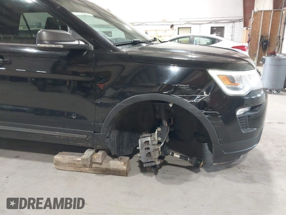 2018 Ford Explorer XLT with VIN 1FM5K7D80JGC32711, listed as a IAAI auction lot 42425696 with 174,863 mi miles and . Bid and sale history available at DreamBid. Image 6.