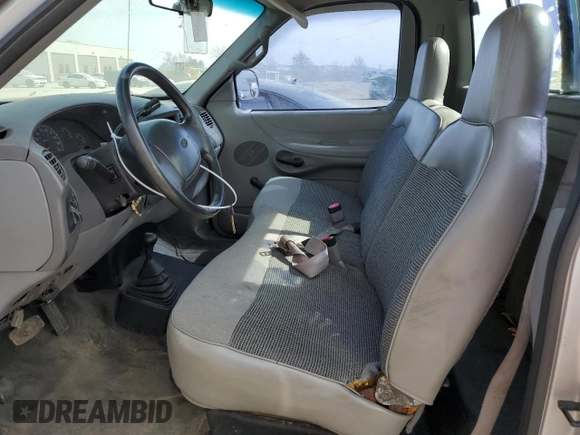 1998 Ford F-150 z VIN 1FTZF18W9WKA65043, wystawiony jako Copart lot #48902695 z przebiegiem 133 727 mil mil oraz Szkoda całkowita • Salvage title. Historia ofert i sprzedaży dostępna na DreamBid. Obrazek 7.