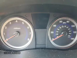 2012 Hyundai Accent SE z VIN KMHCU5AE2CU010532, wystawiony jako Copart lot #49165705 z przebiegiem Nie podano mil oraz Szkoda całkowita • Salvage title. Historia ofert i sprzedaży dostępna na DreamBid. Obrazek 9.