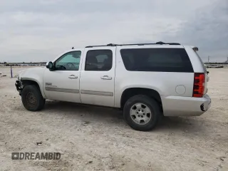 2014 Chevrolet Suburban LT with VIN 1GNSCJE07ER160935, listed as a Copart auction lot 46928335 with 123,811 mi miles and Salvage Title. Bid and sale history available at carsss.com. Image 2.