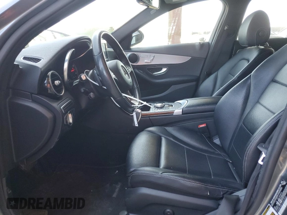 2018 Mercedes-Benz C 300 z VIN 55SWF4JB1JU267830, wystawiony jako Copart lot #57092825 z przebiegiem 121 097 mil mil oraz Szkoda całkowita • Salvage title. Historia ofert i sprzedaży dostępna na DreamBid. Obrazek 7.