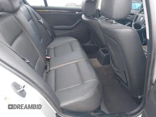 2005 BMW 3 Series 325i with VIN WBAAZ33485KP91350, listed as a IAAI auction lot 41536220 with 153,894 mi miles and . Bid and sale history available at DreamBid. Image 8.