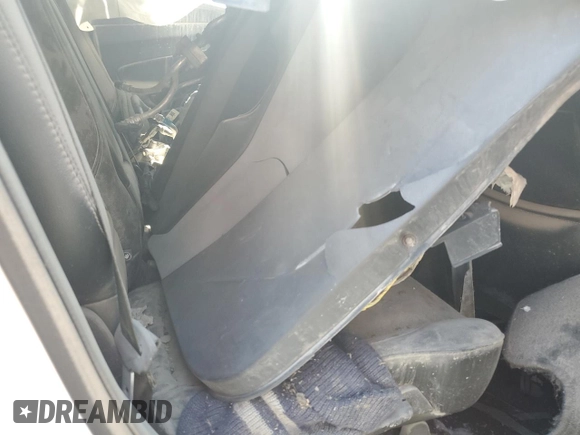 2019 Ford Escape Titanium с VIN 1FMCU9J93KUB60965, выставлен на аукционе Copart как лот 58363185 с пробегом Не указан миль и Списание • Salvage title. История ставок и продаж доступна на DreamBid. Изображение 11.