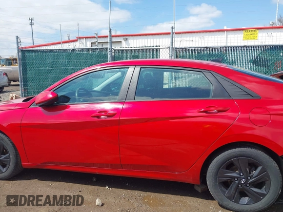 2021 Hyundai Elantra SEL z VIN 5NPLM4AG1MH022716, wystawiony jako IAAI lot #41930285 z przebiegiem 53 294 mil mil oraz . Historia ofert i sprzedaży dostępna na DreamBid. Obrazek 14.