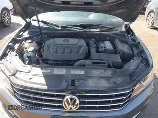 2018 Volkswagen Passat S z VIN 1VWAA7A35JC031938, wystawiony jako IAAI lot #42001015 z przebiegiem 109 450 mil mil oraz . Historia ofert i sprzedaży dostępna na DreamBid. Obrazek 10.