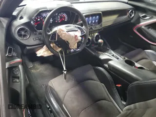 2021 Chevrolet Camaro 2SS z VIN 1G1FG1R72M0116584, wystawiony jako Copart lot #58337025 z przebiegiem 92 806 mil mil oraz Szkoda całkowita • Salvage title. Historia ofert i sprzedaży dostępna na DreamBid. Obrazek 8.