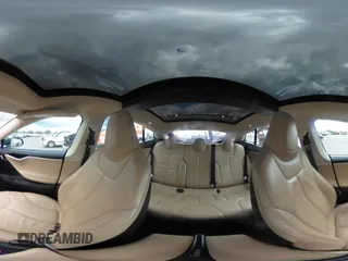 2013 Tesla Model S с VIN 5YJSA1CN1DFP05559, выставлен на аукционе IAAI как лот 42249943 с пробегом 134 399 миль миль и . История ставок и продаж доступна на DreamBid. Изображение 20.