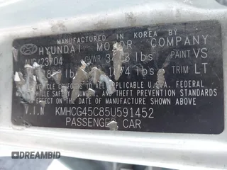 2005 Hyundai Accent GLS z VIN KMHCG45C85U591452, wystawiony jako IAAI lot #42114303 z przebiegiem 173 832 mil mil oraz . Historia ofert i sprzedaży dostępna na DreamBid. Obrazek 9.