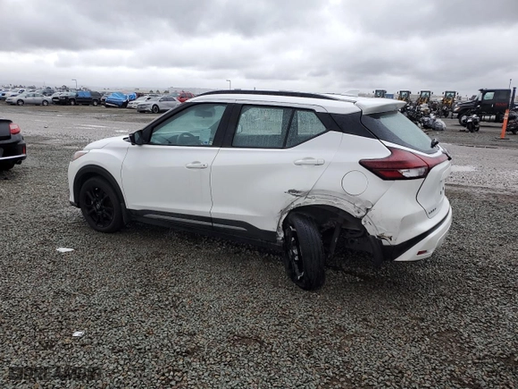 2022 Nissan Kicks SR with VIN 3N1CP5DV4NL502681, listed as a Copart auction lot 45233195 with 36,924 mi miles and Salvage Title. Bid and sale history available at carsss.com. Image 2.