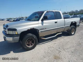 1998 Dodge Ram 1500 with VIN 3B7HF13Z2WG139147, listed as a IAAI auction lot 41874837 with 206,292 mi miles. Bid and sale history available at carsss.com. Image 2.