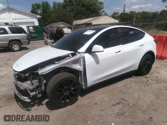 2022 Tesla Model Y Long Range z VIN 7SAYGDEE3NF385933, wystawiony jako IAAI lot #42059675 z przebiegiem 88 488 mil mil oraz . Historia ofert i sprzedaży dostępna na DreamBid. Obrazek 18.