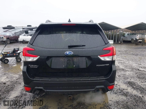 2019 Subaru Forester Premium with VIN JF2SKAEC6KH551325, listed as a IAAI auction lot 41623331 with 88,727 mi miles. Bid and sale history available at carsss.com. Image 16.