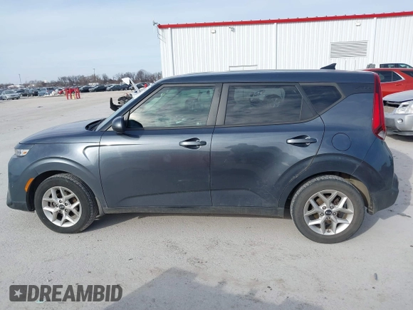 2020 Kia Soul LX with VIN KNDJ23AU2L7118161, listed as a IAAI auction lot 41402849 with 103,215 mi miles. Bid and sale history available at carsss.com. Image 14.